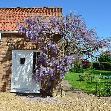 Wisteria Cottage Gayton  ภายนอก รูปภาพ